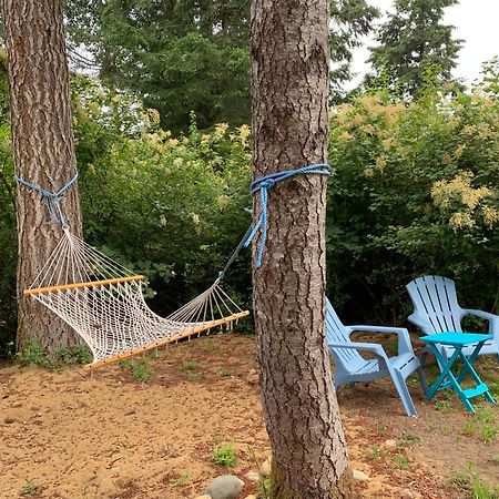 Forest By The Sea Rentals Merville エクステリア 写真